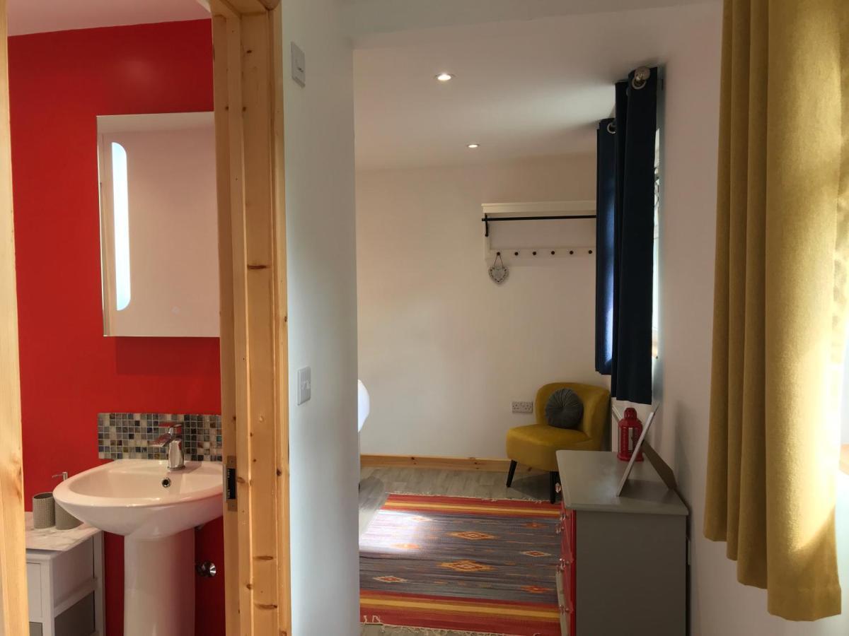 Woodpecker Glamping Cabin Бодмин Экстерьер фото